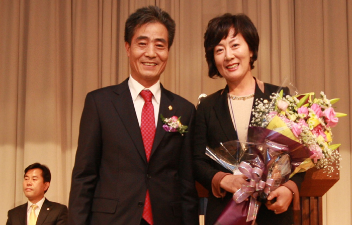 김혜정 계룡시의회 의원(왼쪽)